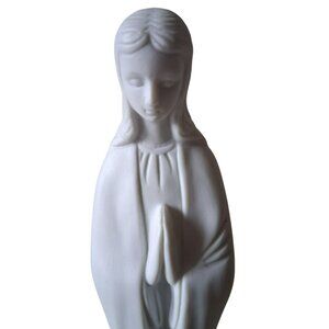 Vintage White Ceramic Praying Madonna Virgin Mary Figurine Religious Home Decor